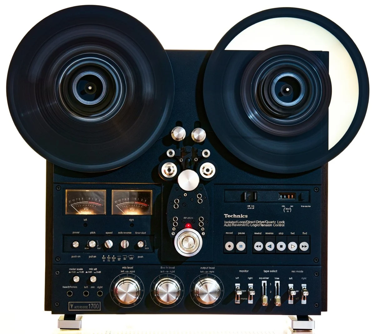 Technics RS-1700 Contrā Colōrēs