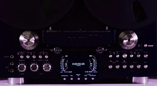 Pioneer RT-909 · Midnight Blue · Photograph 06