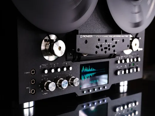 Pioneer RT-909 · Black Stone · Photograph 07